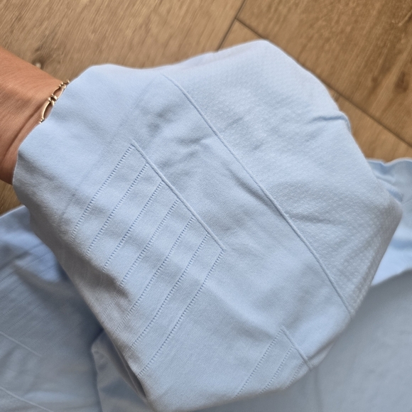 Nwt Alphalete Hero Seamless tank color  arctic blue XL - Picture 5 of 10